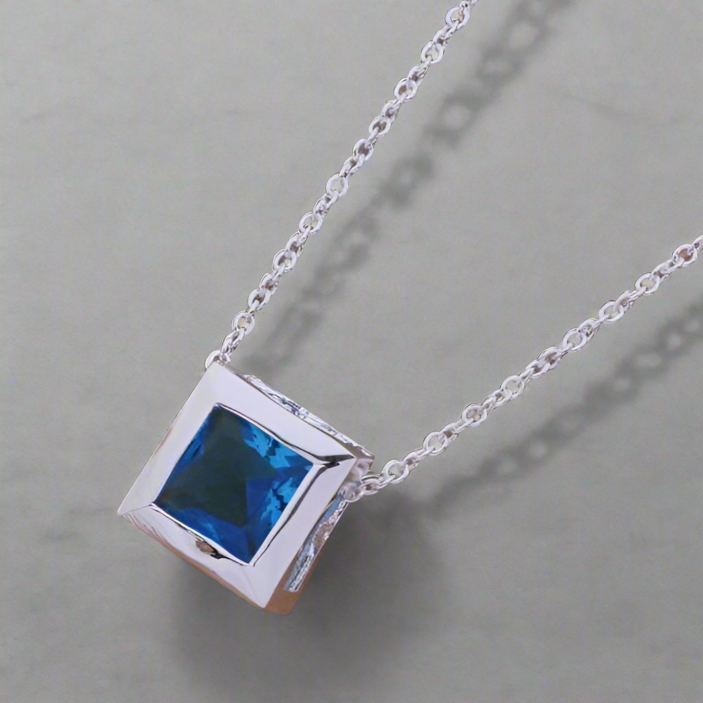 Feshionn IOBI Necklaces ON SALE - Aquarium Sterling Silver Cube Set Floating Necklace