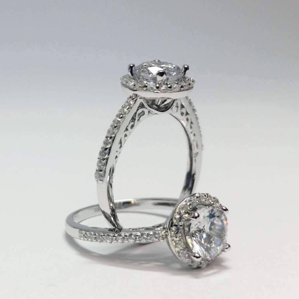 Céleste 1CT Round Cut Halo Set Sterling Silver Platinum Plated OB Simulated Diamond Ring for Woman Bridal Engagement Wedding Anniversary Gift