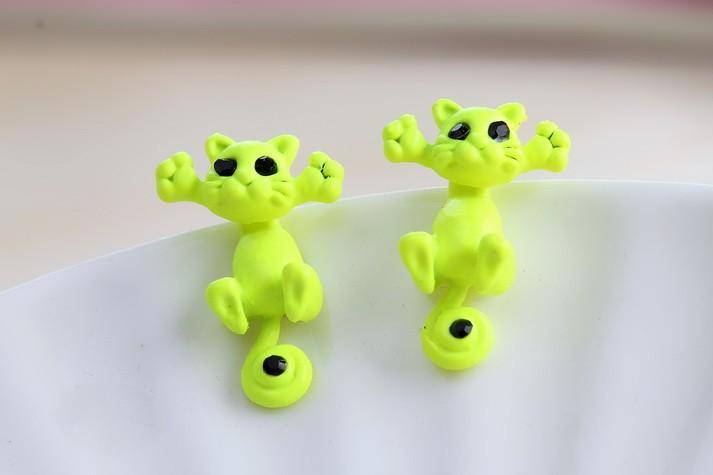 Cool Cat Two Piece Moving Earrings