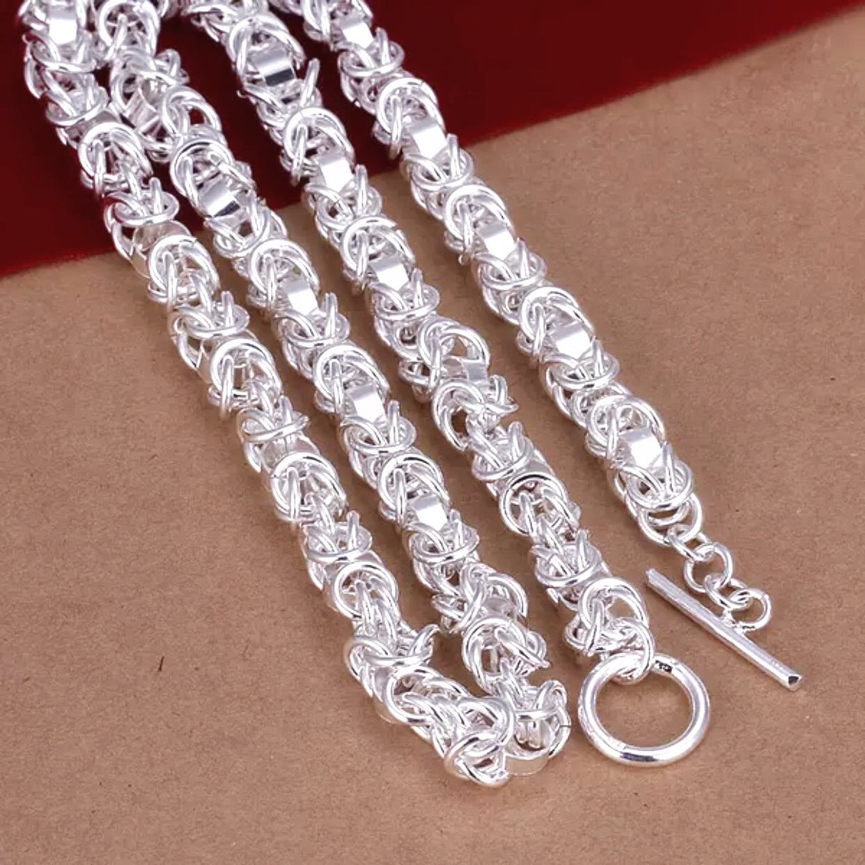 Knotted Links Silver Toggle Necklace For Woman