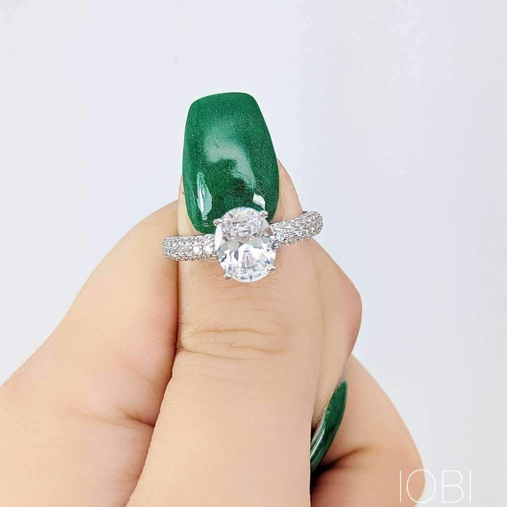Ophelia 2CT Oval Cut OB Simulated Diamond Sterling Silver Platinum Plated Ring for Woman Bridal Engagement Wedding