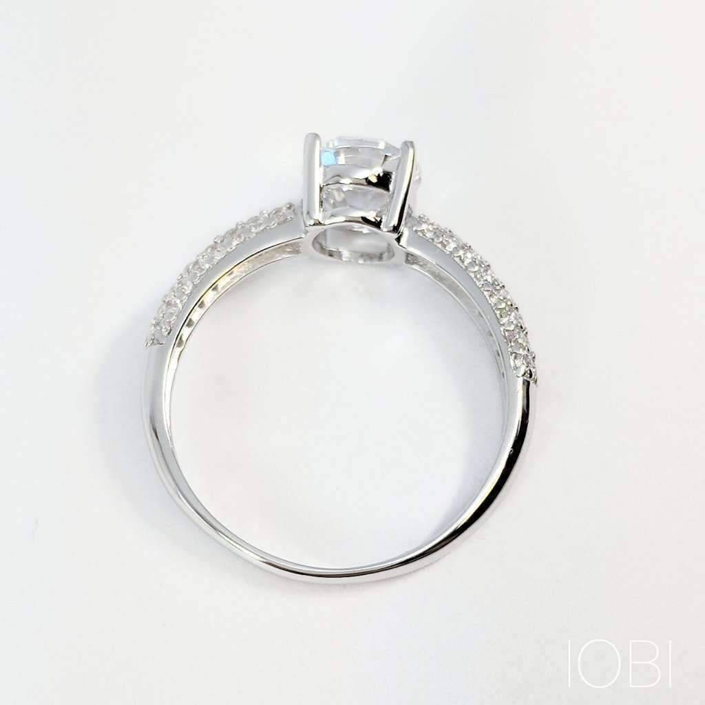 Ophelia 2CT Oval Cut OB Simulated Diamond Sterling Silver Platinum Plated Ring for Woman Bridal Engagement Wedding