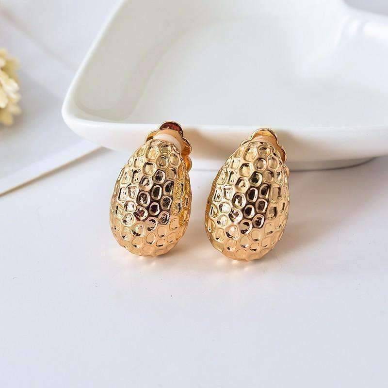 Feshionn IOBI Earrings Hammered Gold Clamshell Scoop Clip-On Earrings