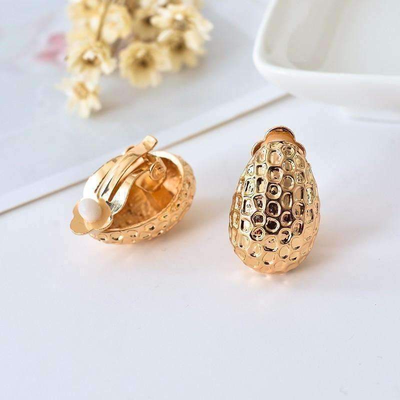 Feshionn IOBI Earrings Hammered Gold Clamshell Scoop Clip-On Earrings