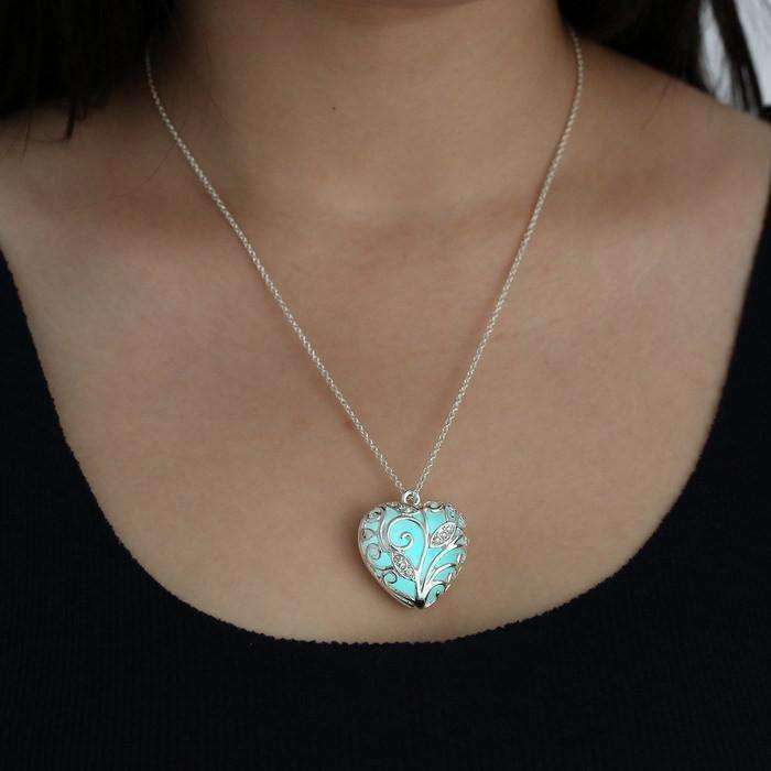 Feshionn IOBI Necklaces Lustrous Heart Glow in The Dark Pendant Necklace