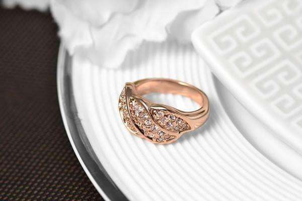 Feshionn IOBI Rings French Twist Pavé Crystal Ring in 18k Rose Gold or White Gold