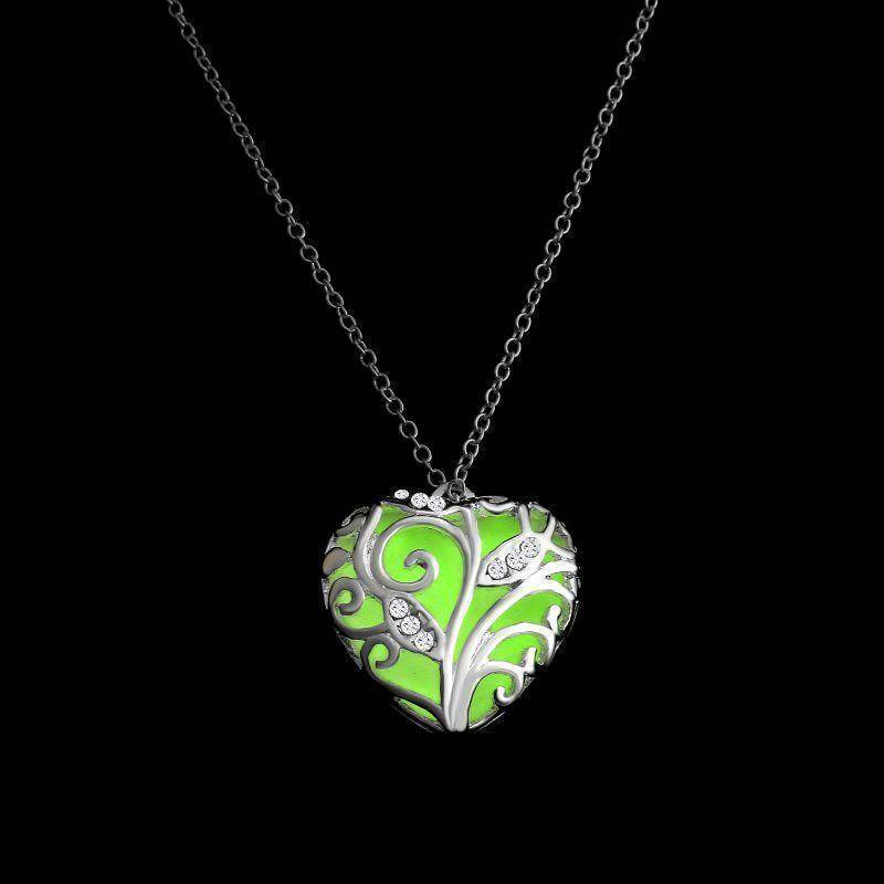 Lustrous Heart Glow in The Dark Pendant Necklace for Woman